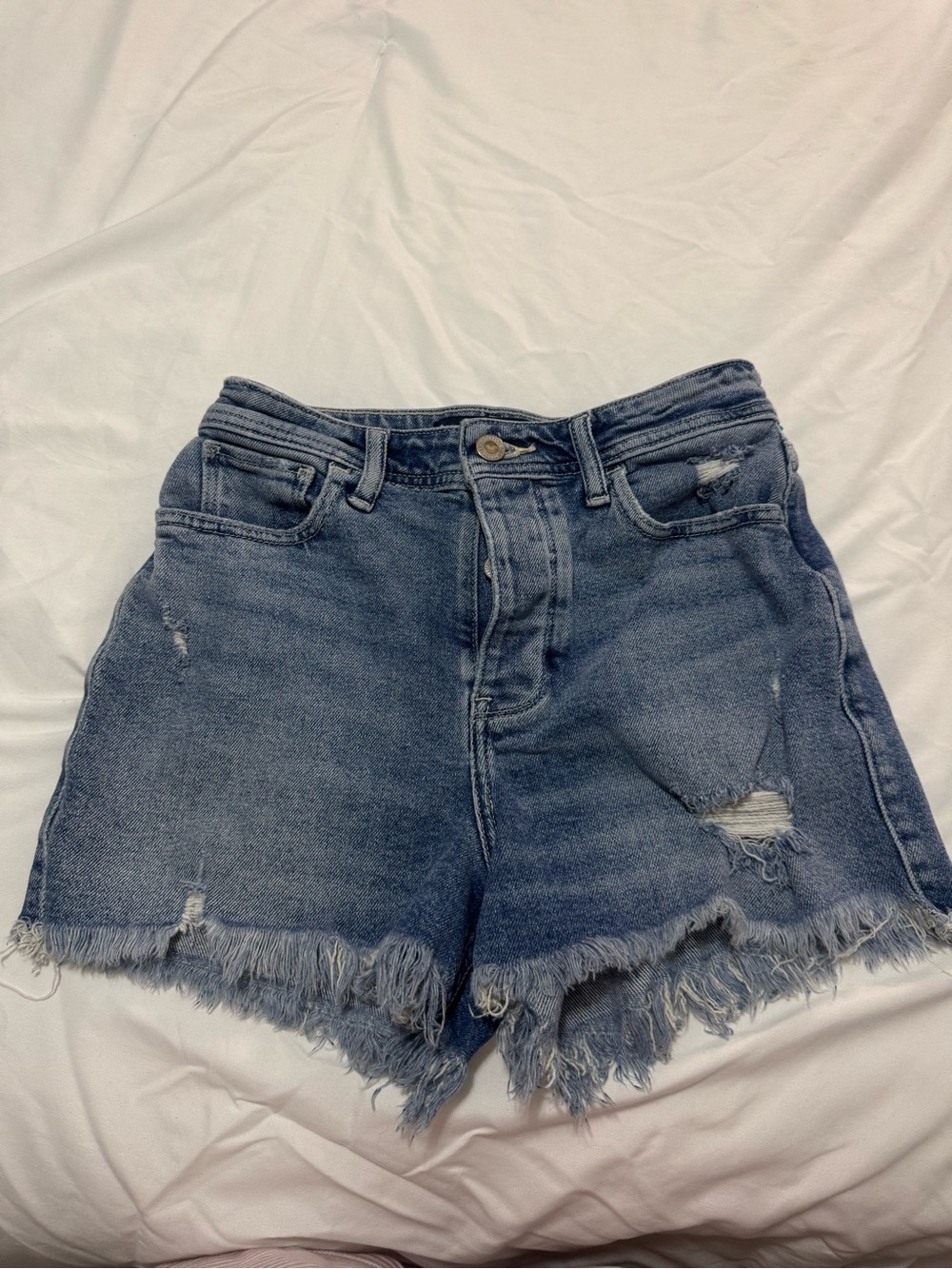 Hollister Ultra High Rise Mom Shorts 3”